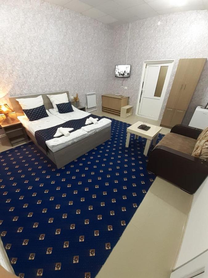 Lind Guest House B&B Gyumri Bagian luar foto