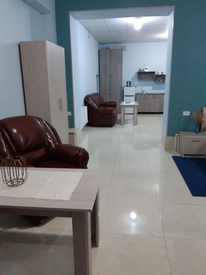 Lind Guest House B&B Gyumri Bagian luar foto