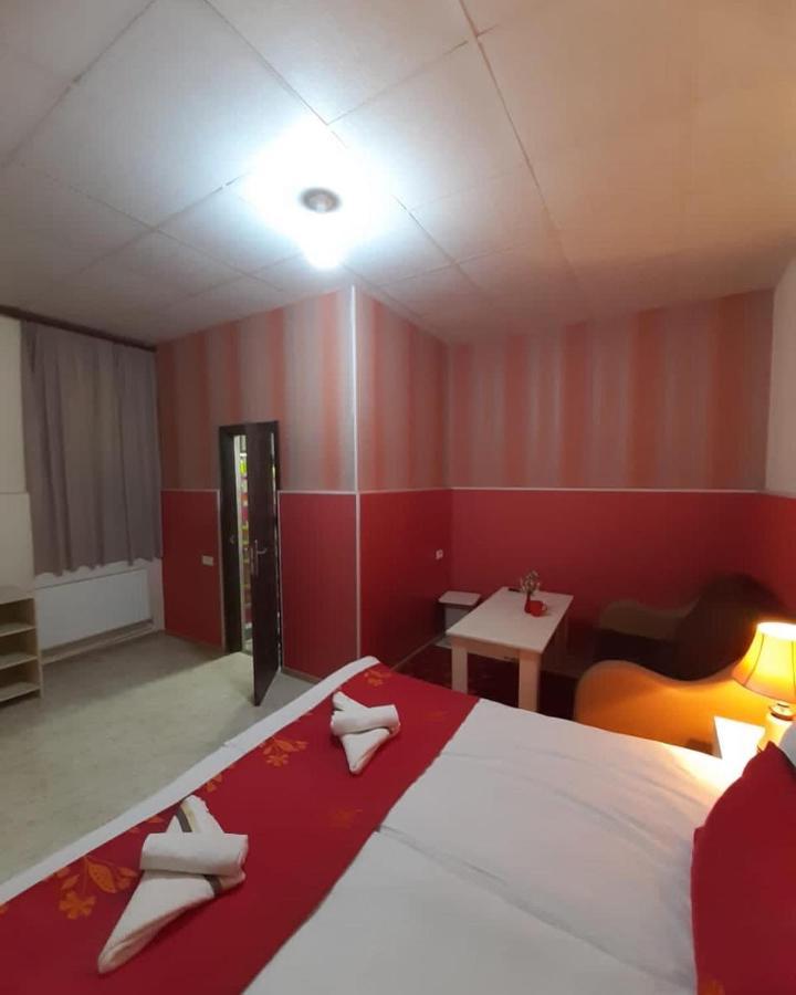 Lind Guest House B&B Gyumri Bagian luar foto