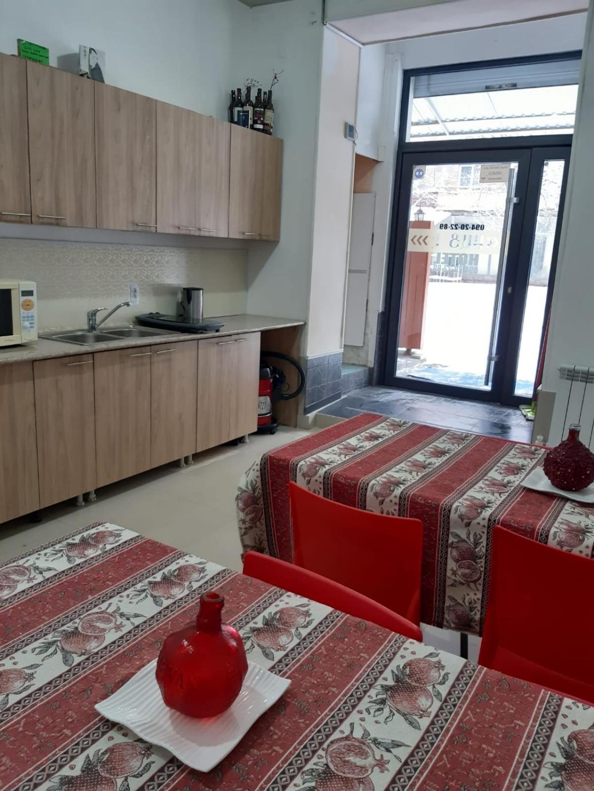 Lind Guest House B&B Gyumri Bagian luar foto