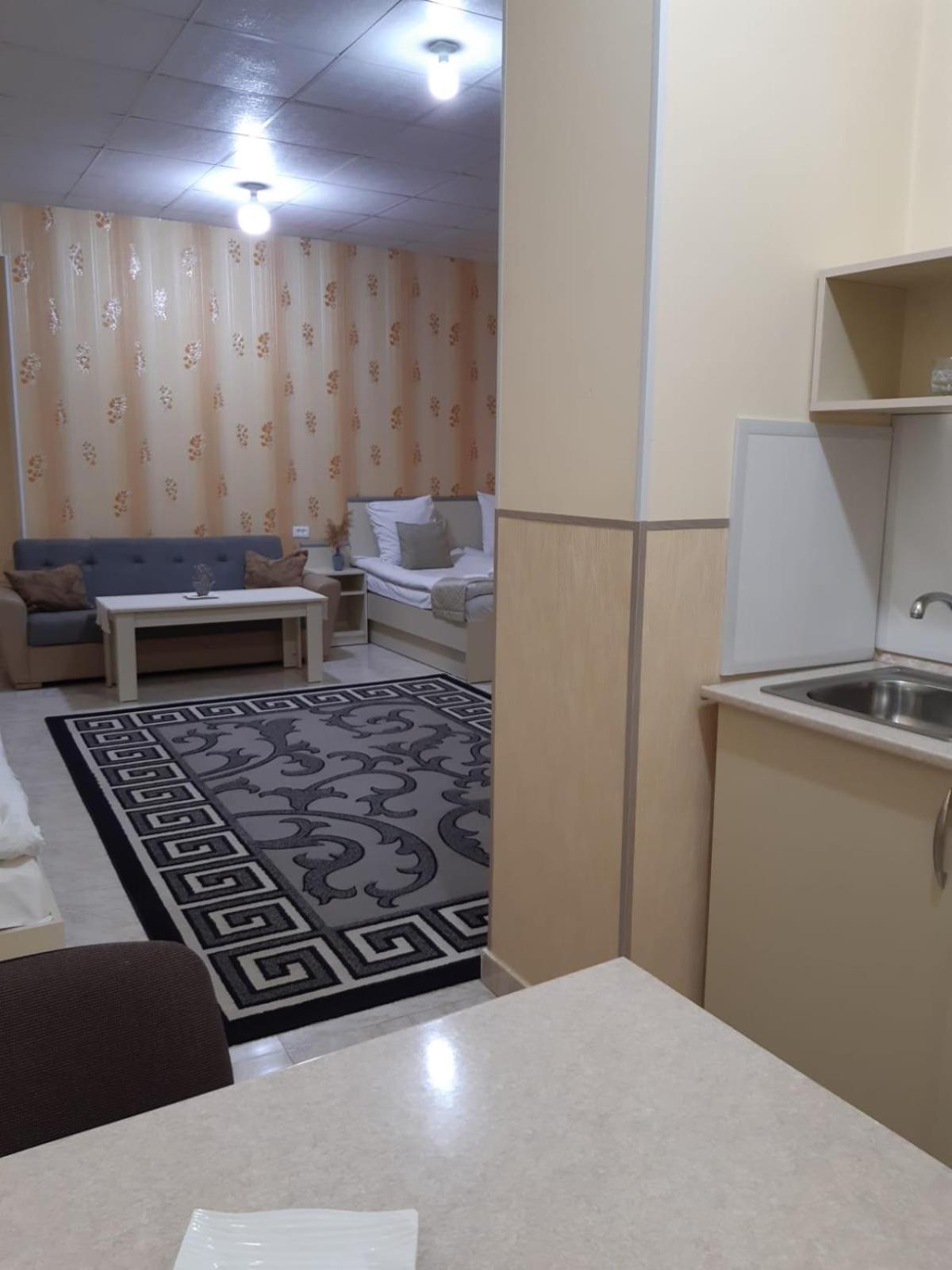 Lind Guest House B&B Gyumri Bagian luar foto